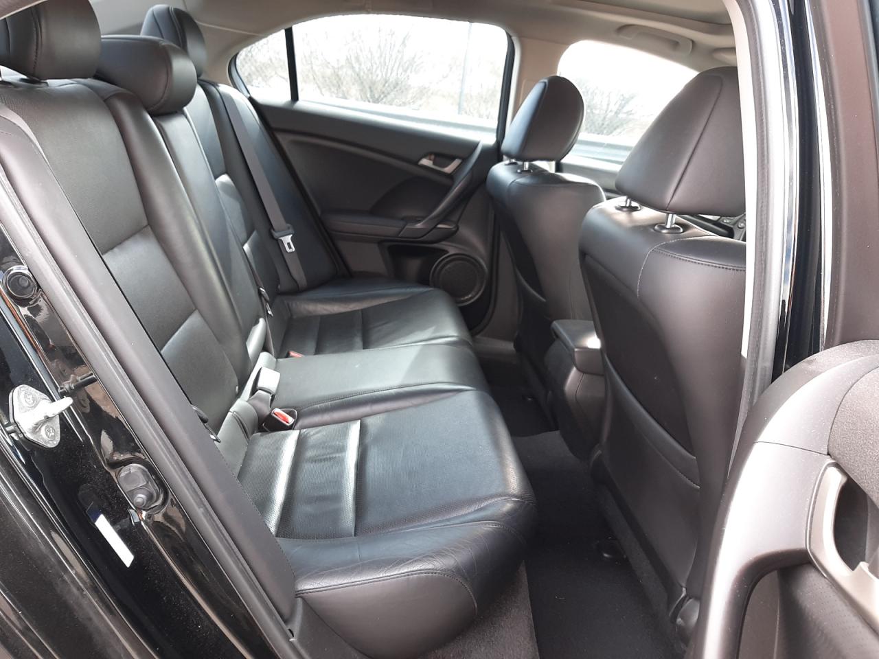 2010 Acura TSX - Image 10