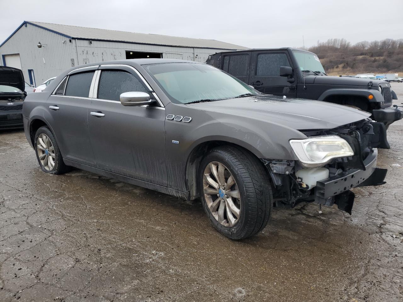 2018 Chrysler 300 - Image 4