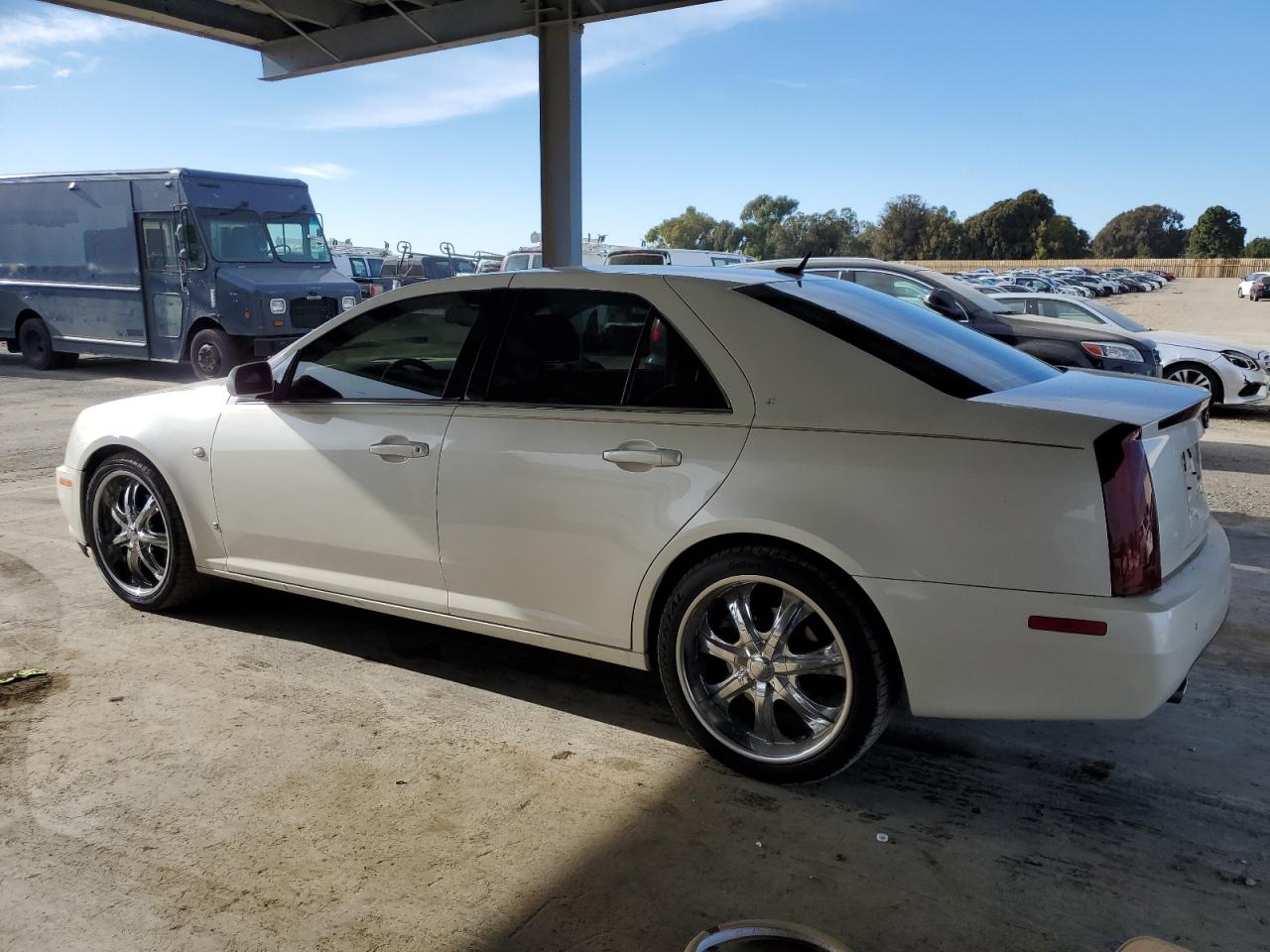 2007 Cadillac STS - Image 2
