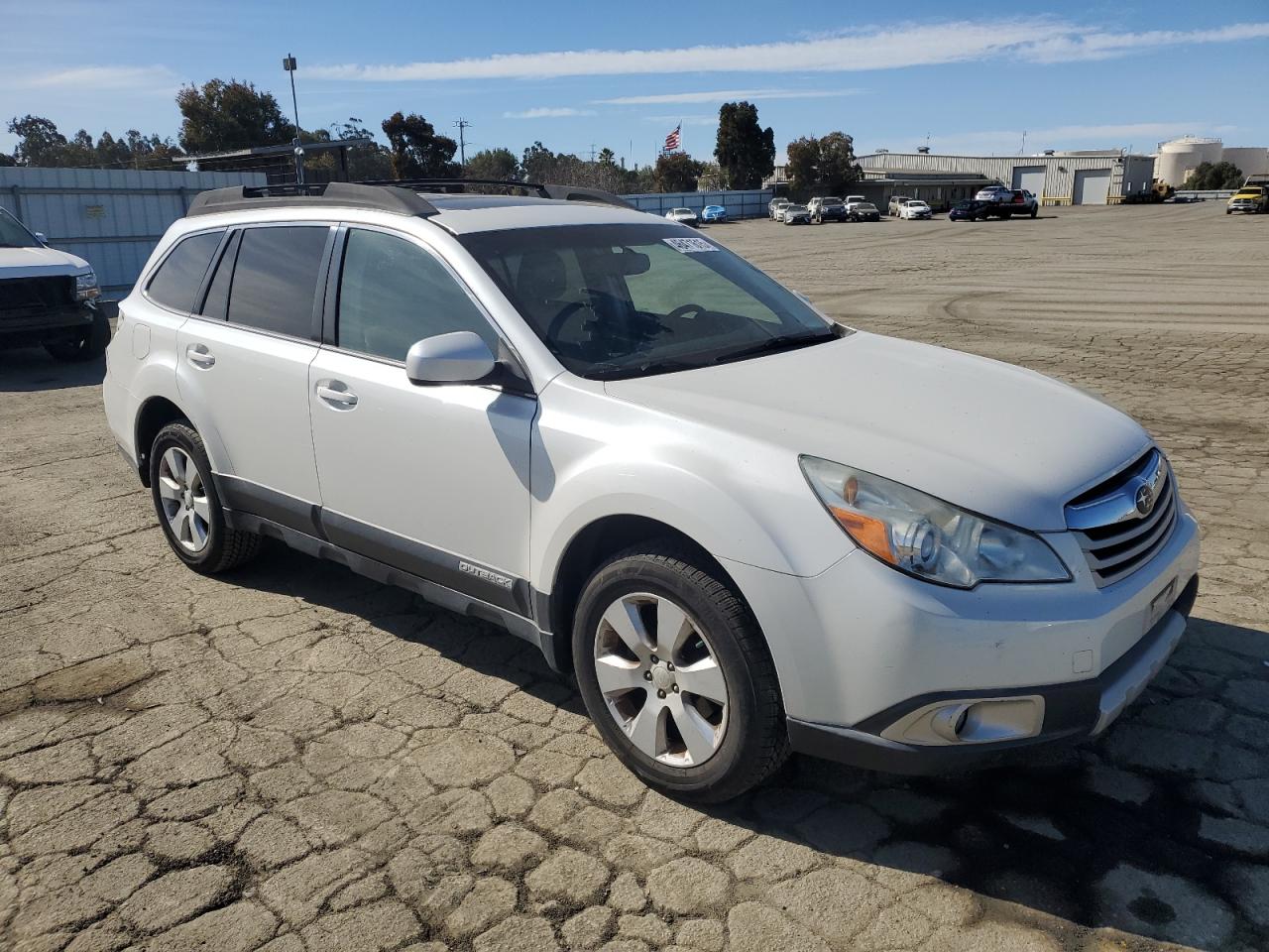 2011 Subaru Outback - Image 4