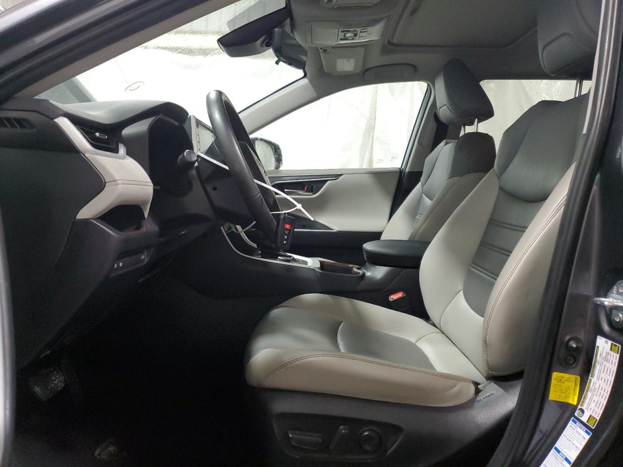 2021 Toyota RAV 4 - Image 7