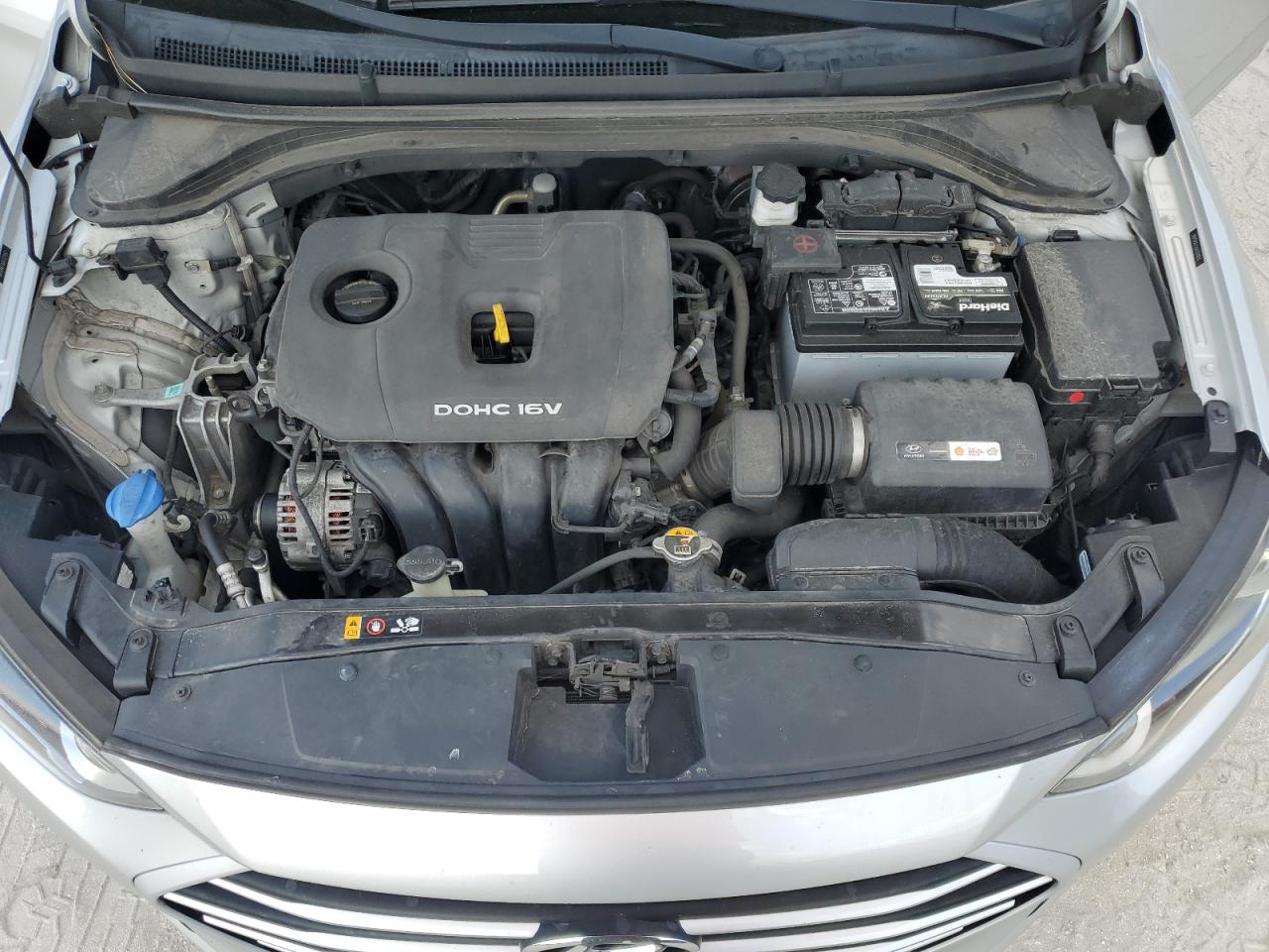 2018 Hyundai Elantra - Image 13