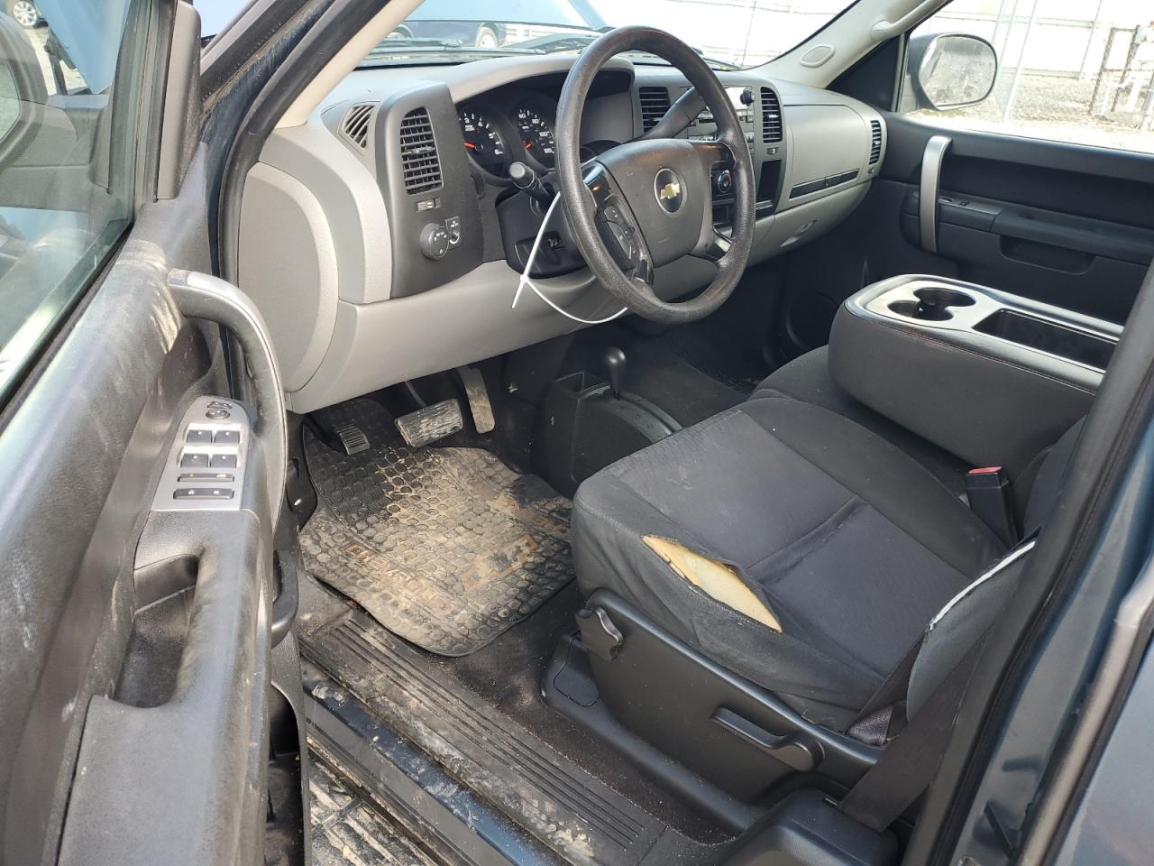 2011 Chevrolet Silverado - Image 8