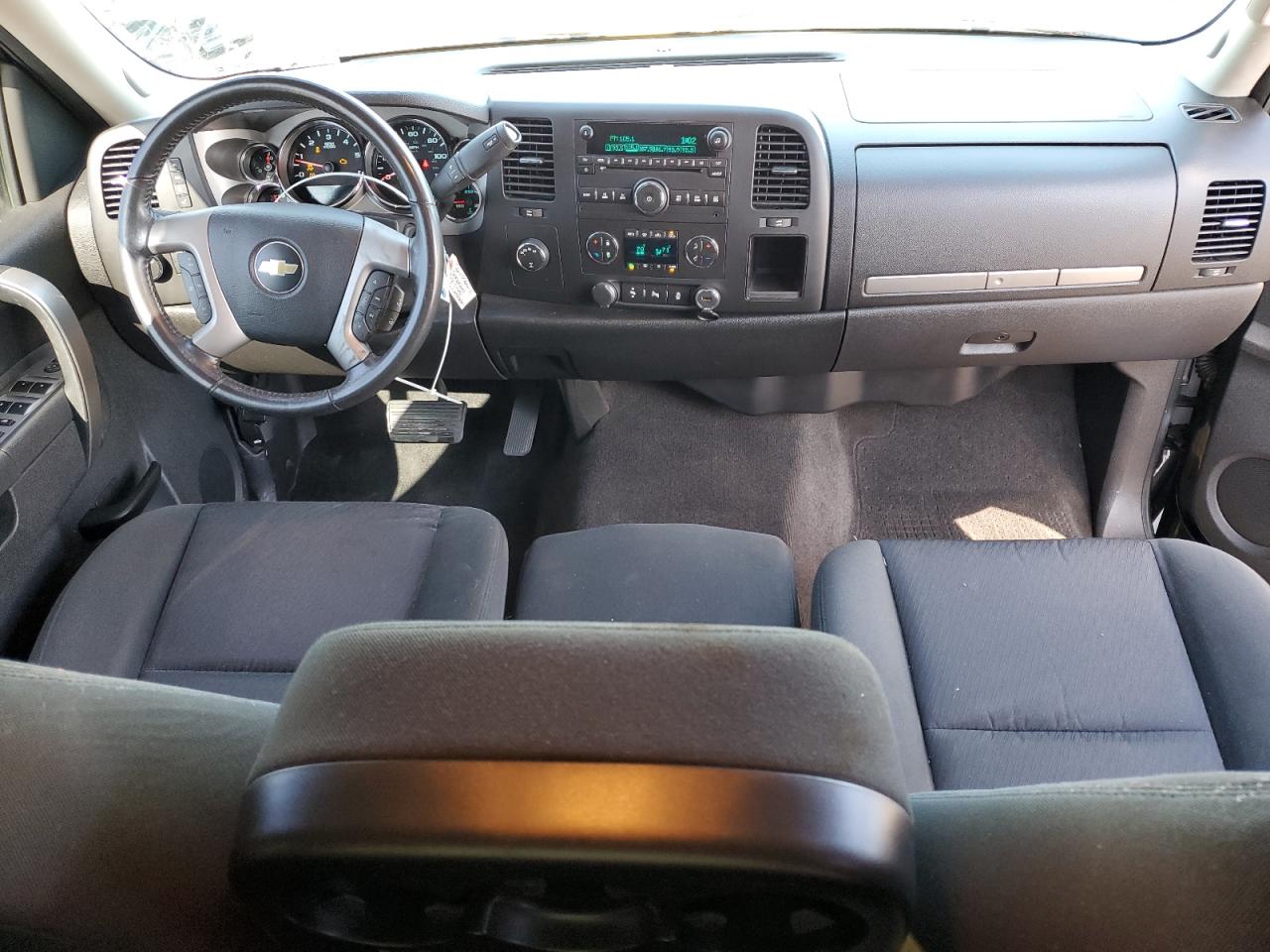 2012 Chevrolet Silverado - Image 8