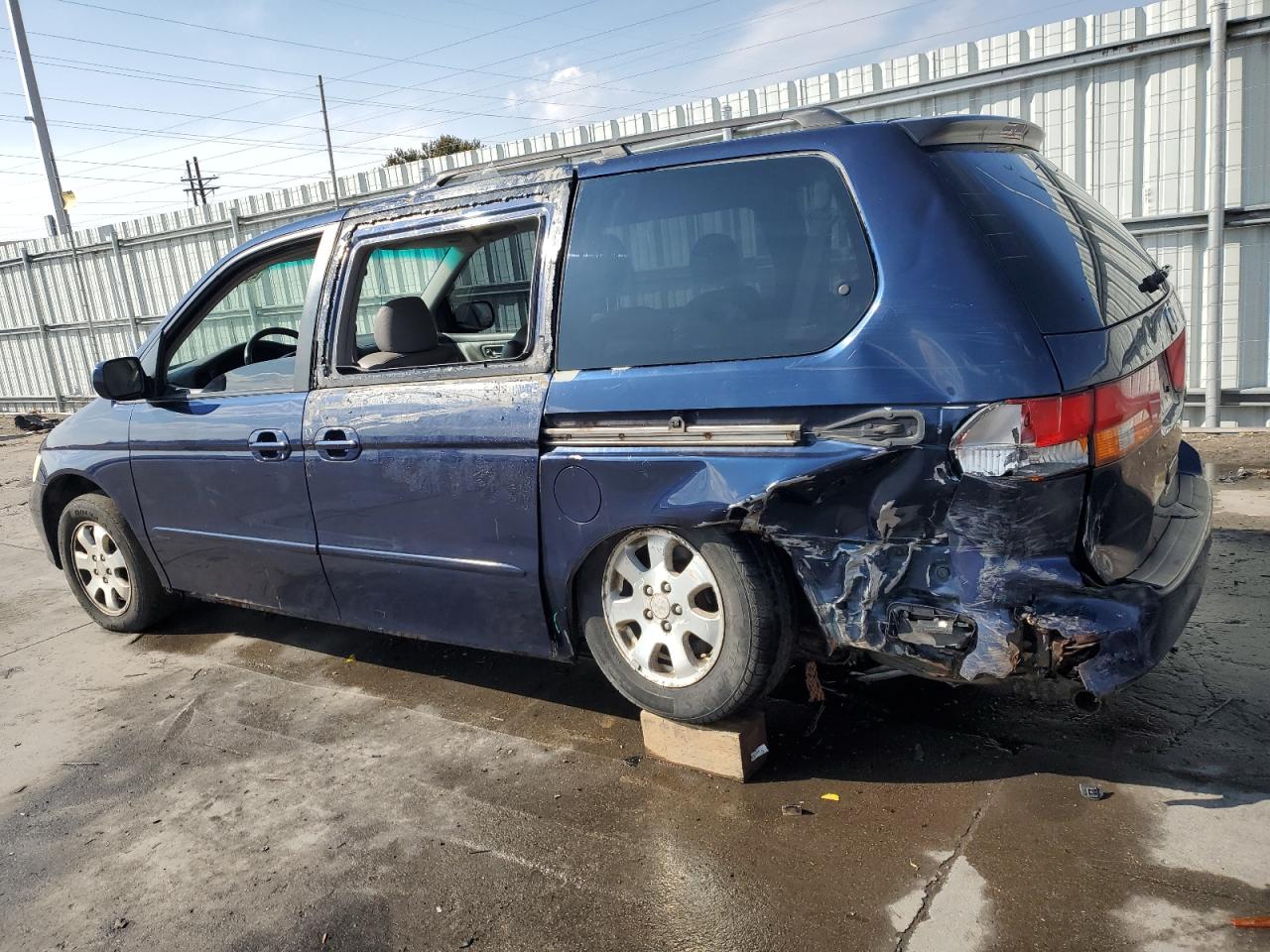 2003 Honda Odyssey - Image 2
