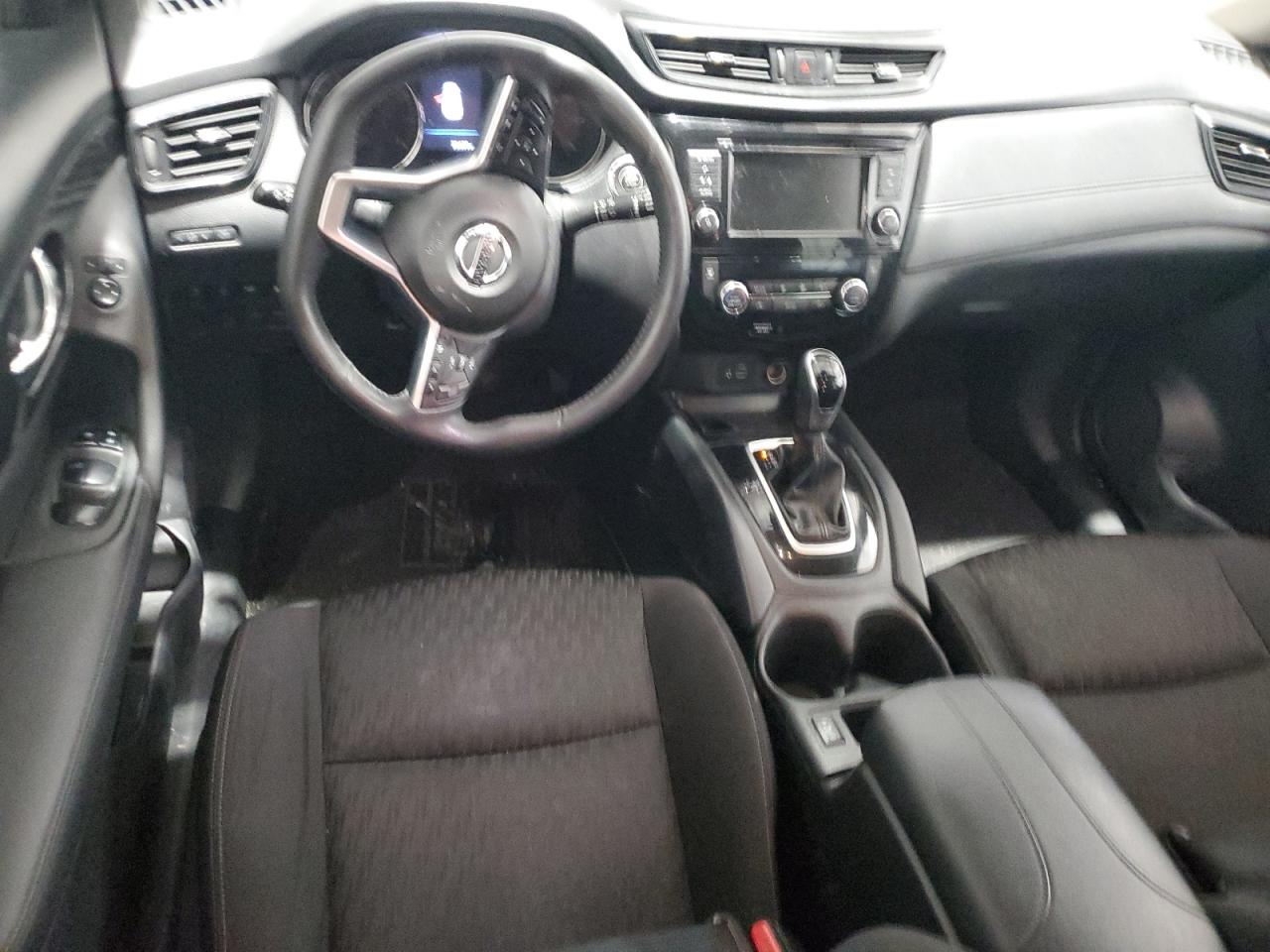 2019 Nissan Rogue - Image 8