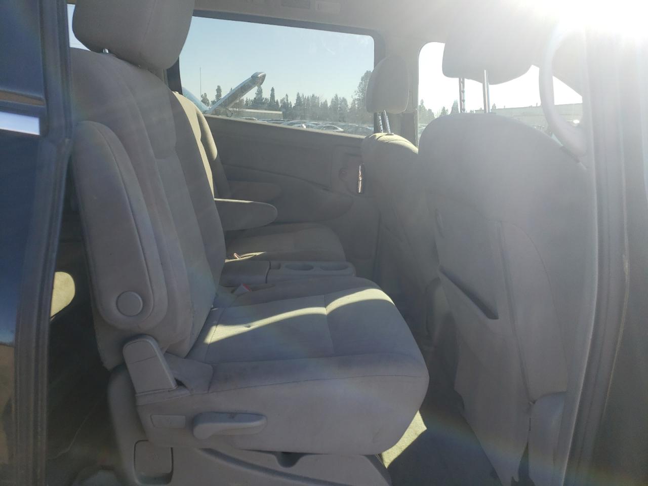 2015 Nissan Quest - Image 10