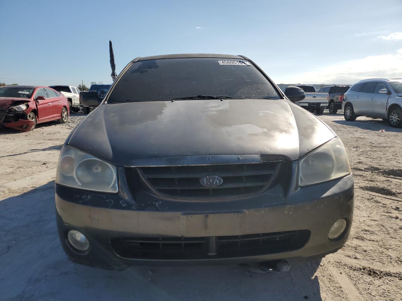 2004 Kia Spectra - Image 5