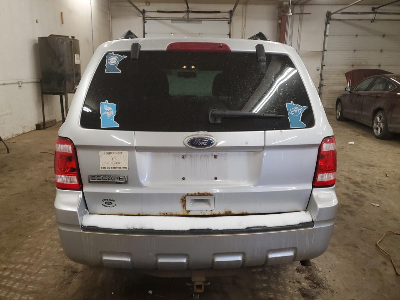 2010 Ford Escape - Image 6