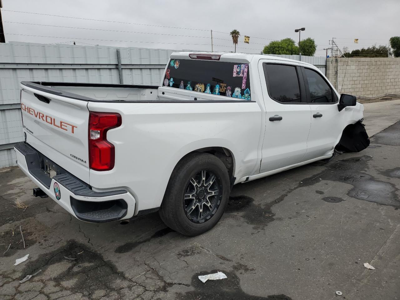 2020 Chevrolet Silverado - Image 3