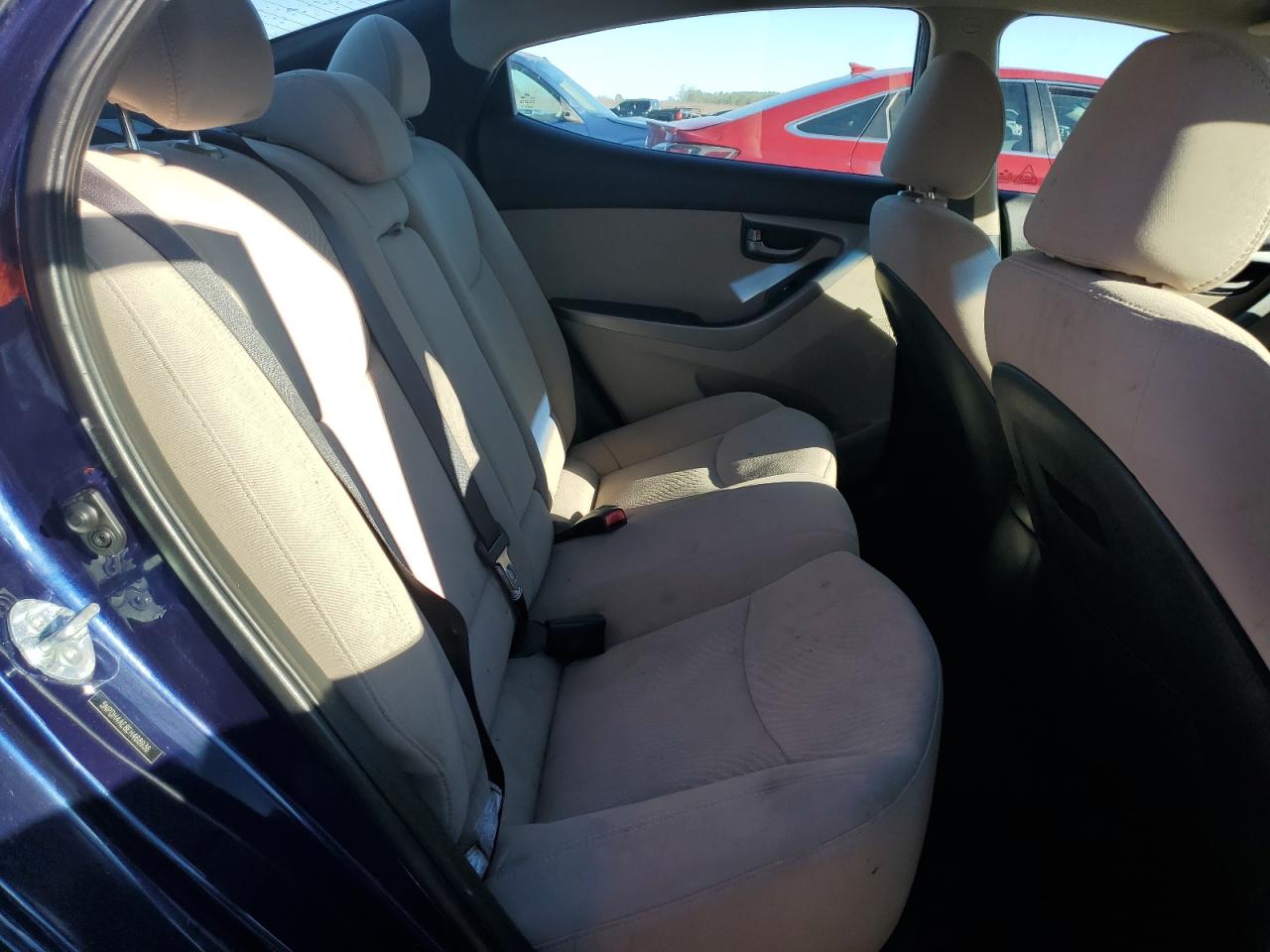 2014 Hyundai Elantra - Image 10