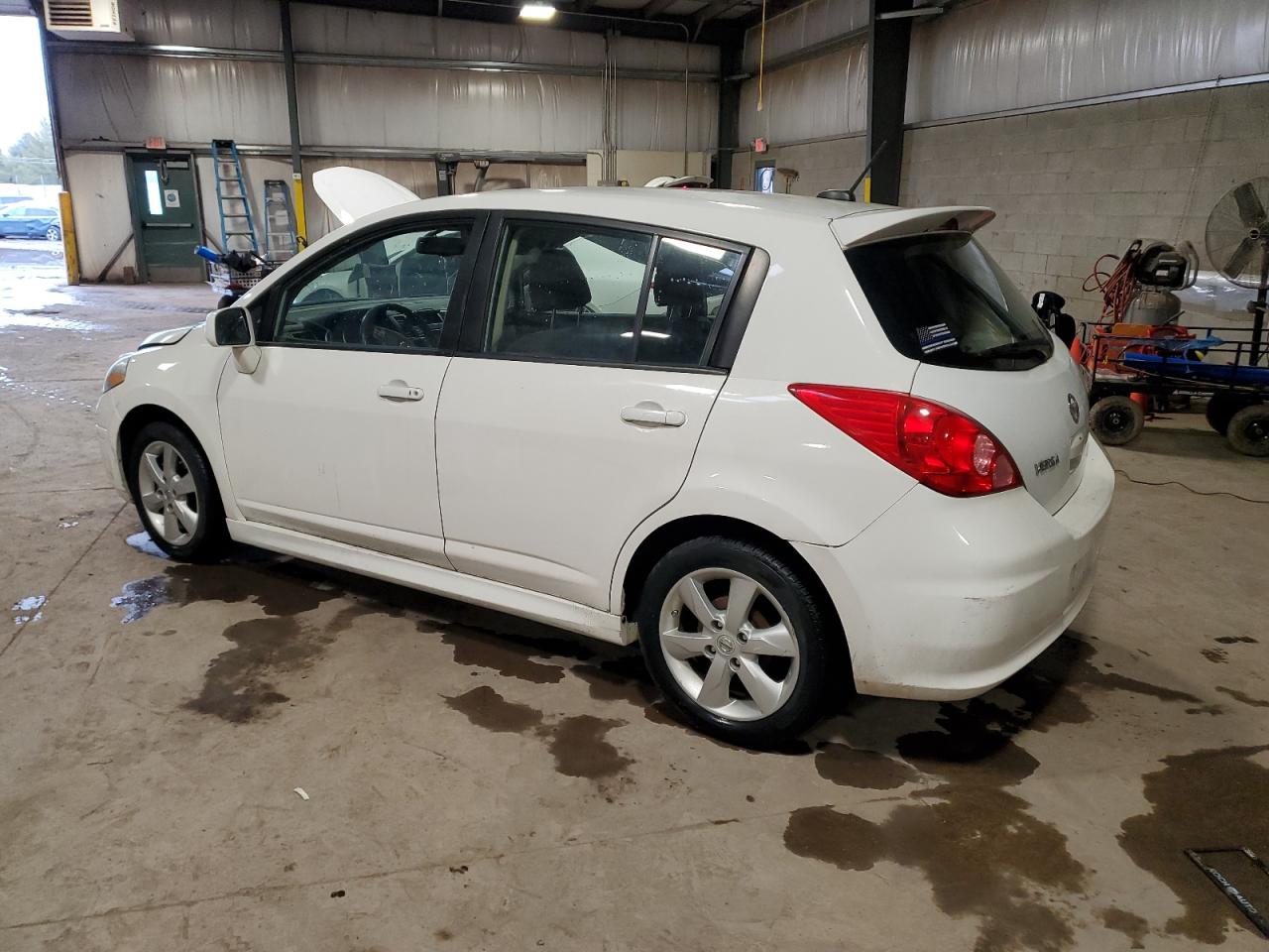 2012 Nissan Versa - Image 2