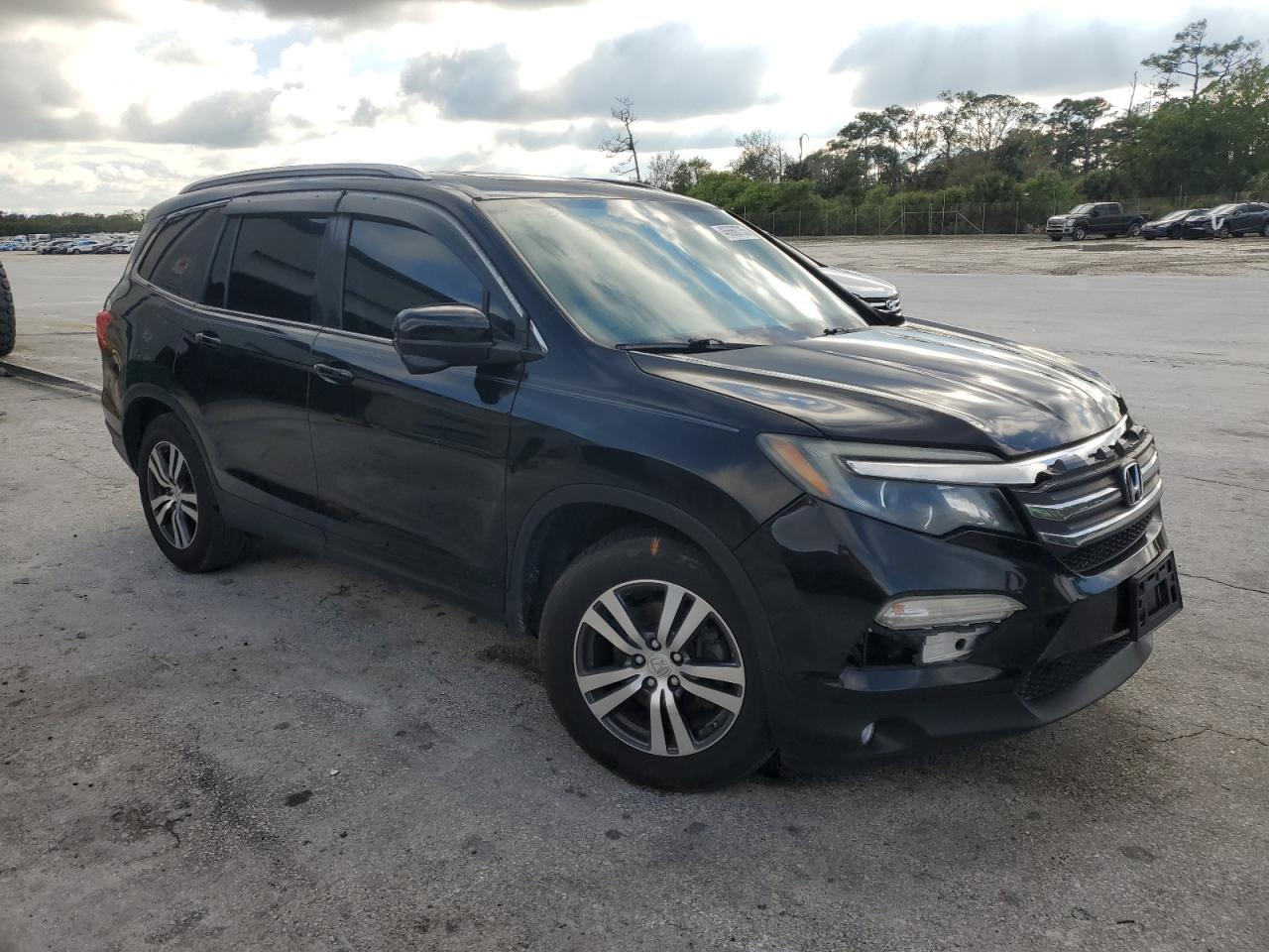 2016 Honda Pilot - Image 4
