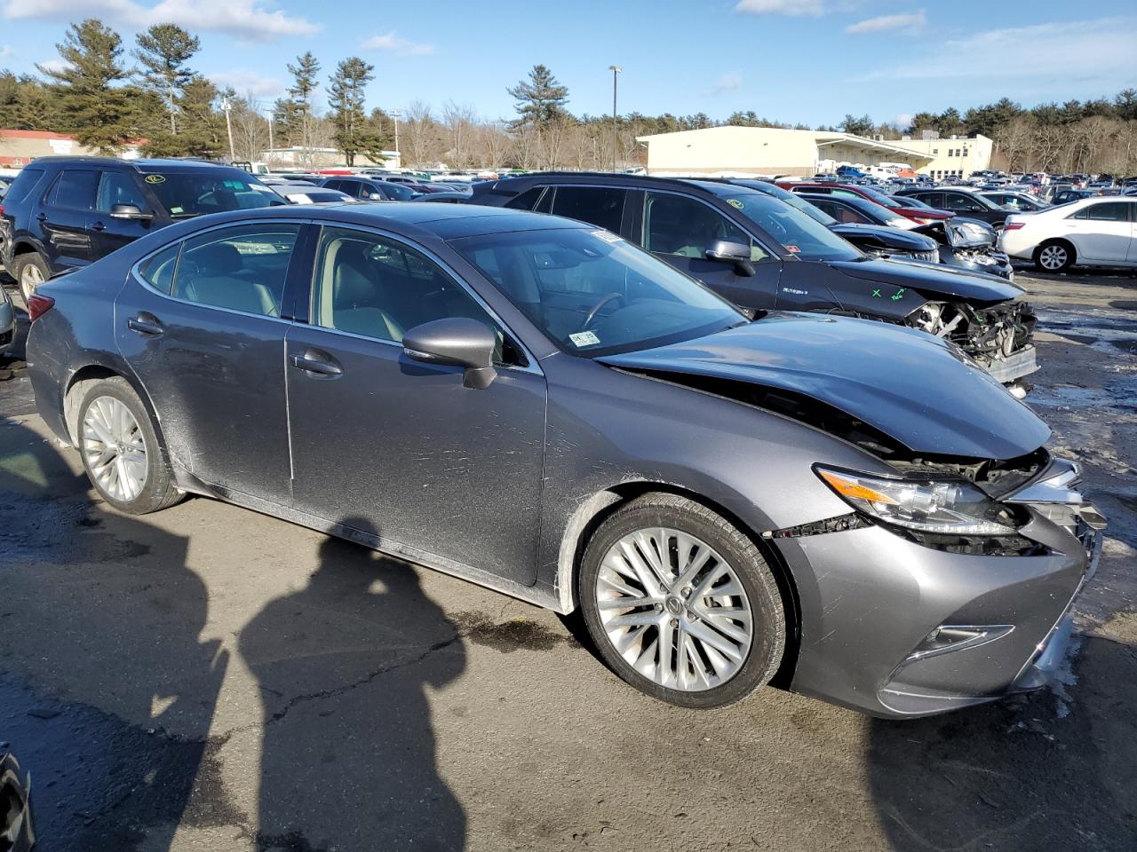2016 Lexus ES - Image 4