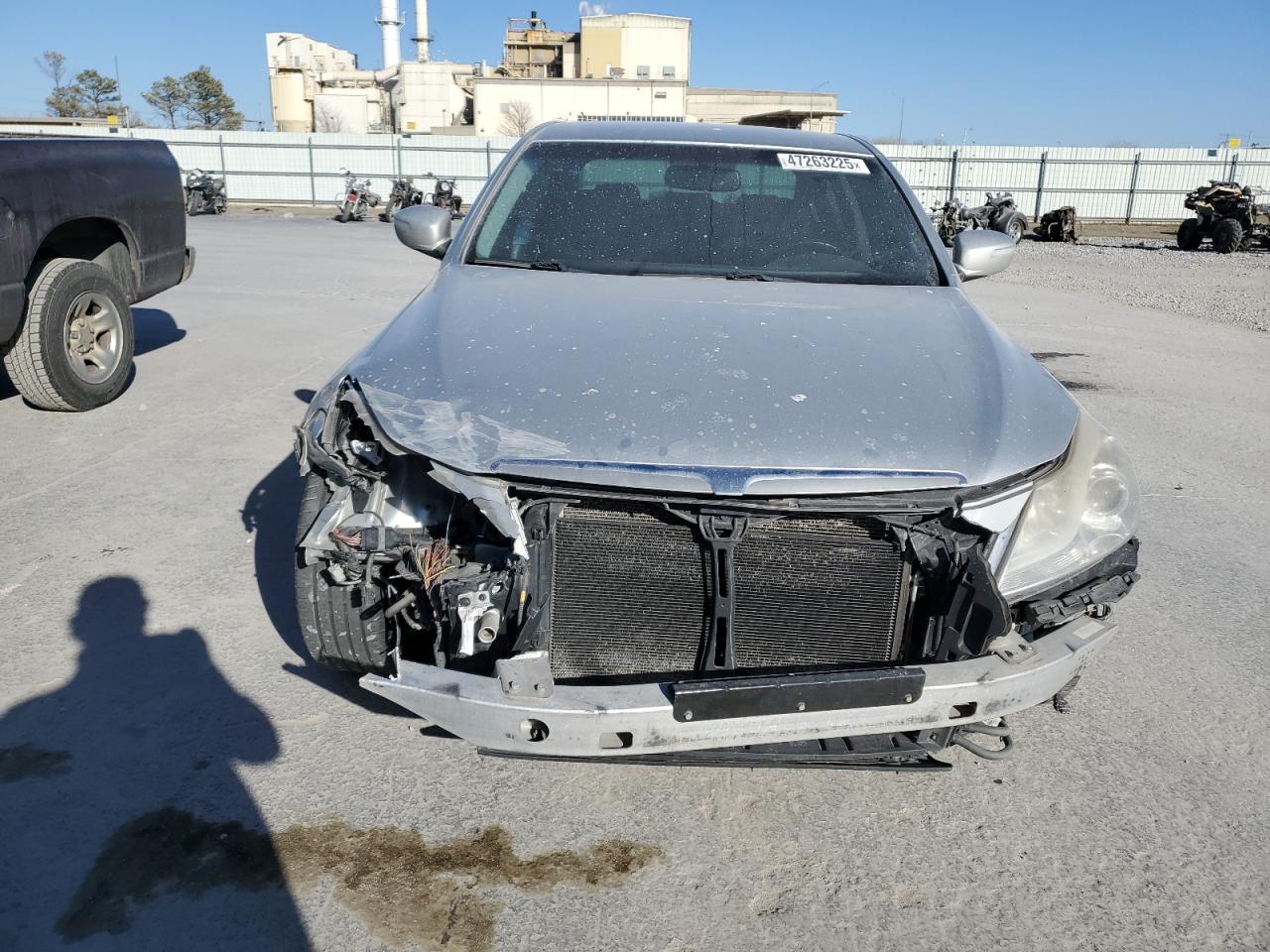 2013 Hyundai Genesis - Image 5