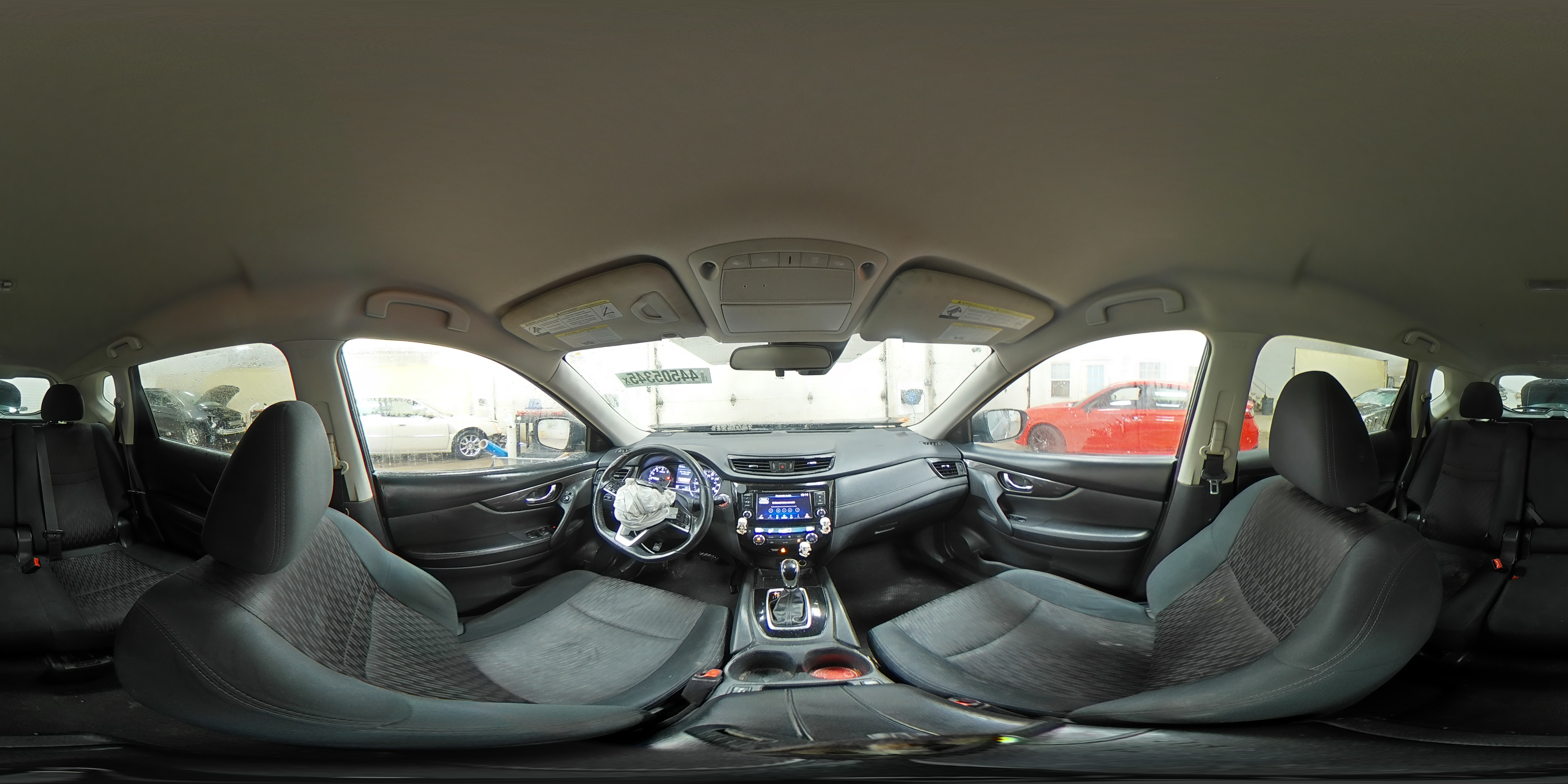 2019 Nissan Rogue - Image 15