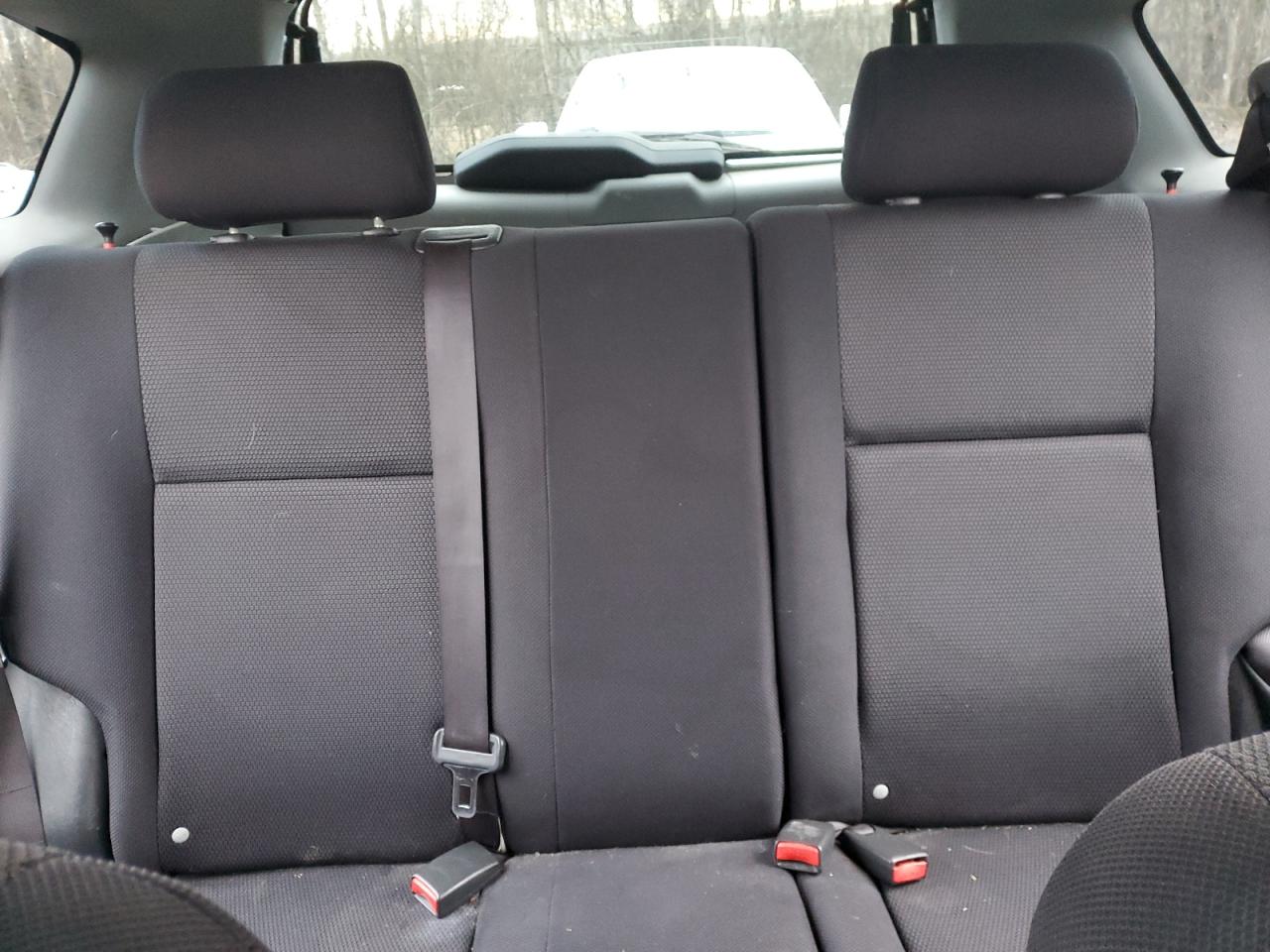 2005 Pontiac Vibe - Image 10