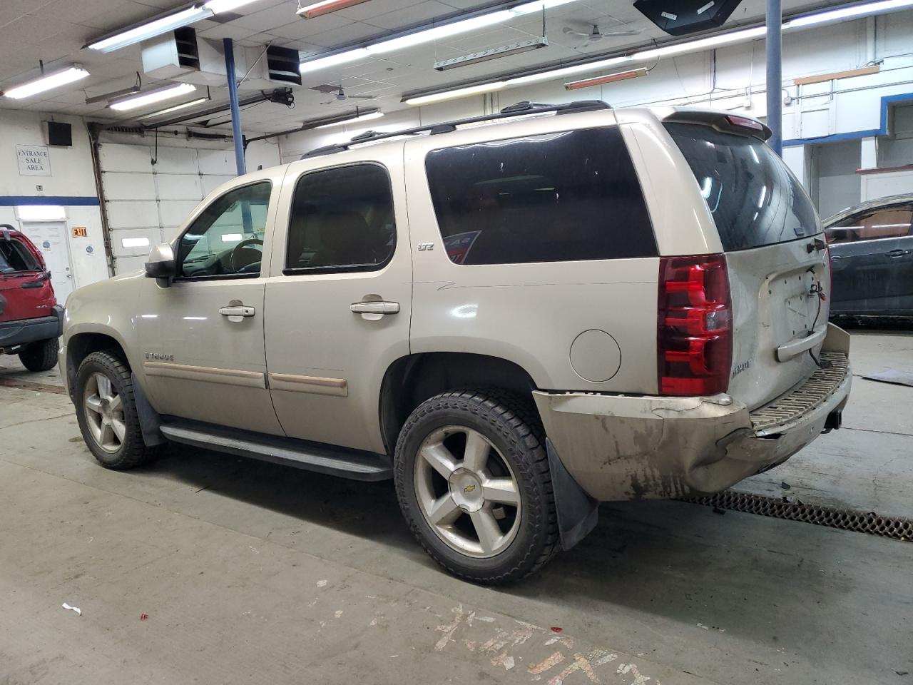 2007 Chevrolet Tahoe - Image 2