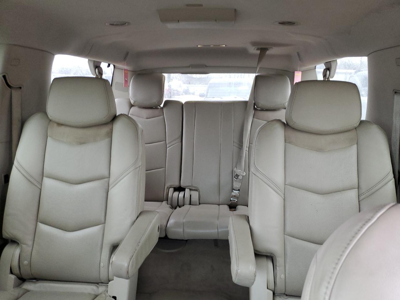 2016 Cadillac Escalade - Image 10