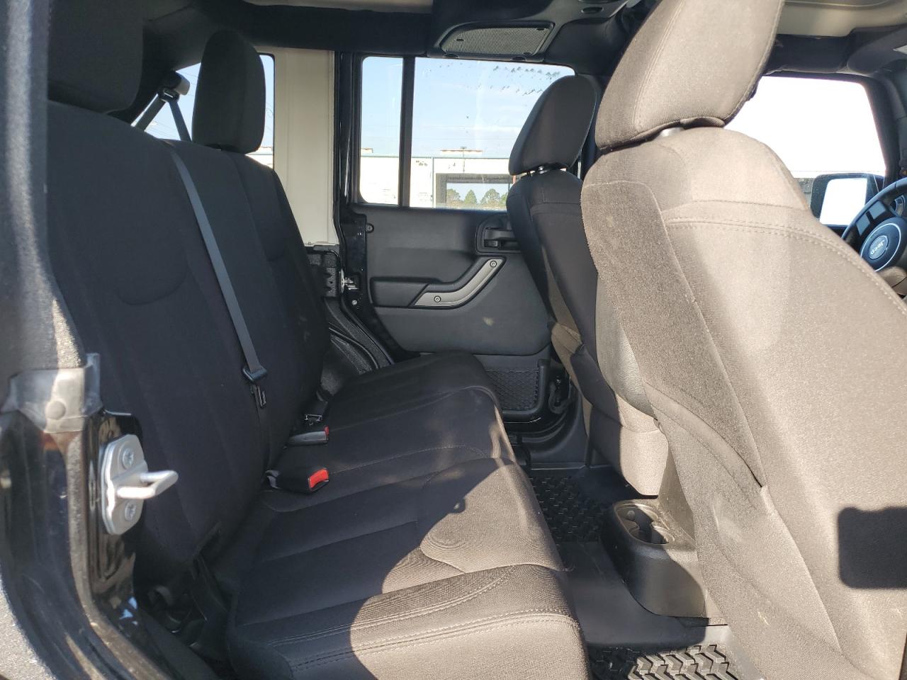 2015 Jeep Wrangler - Image 11