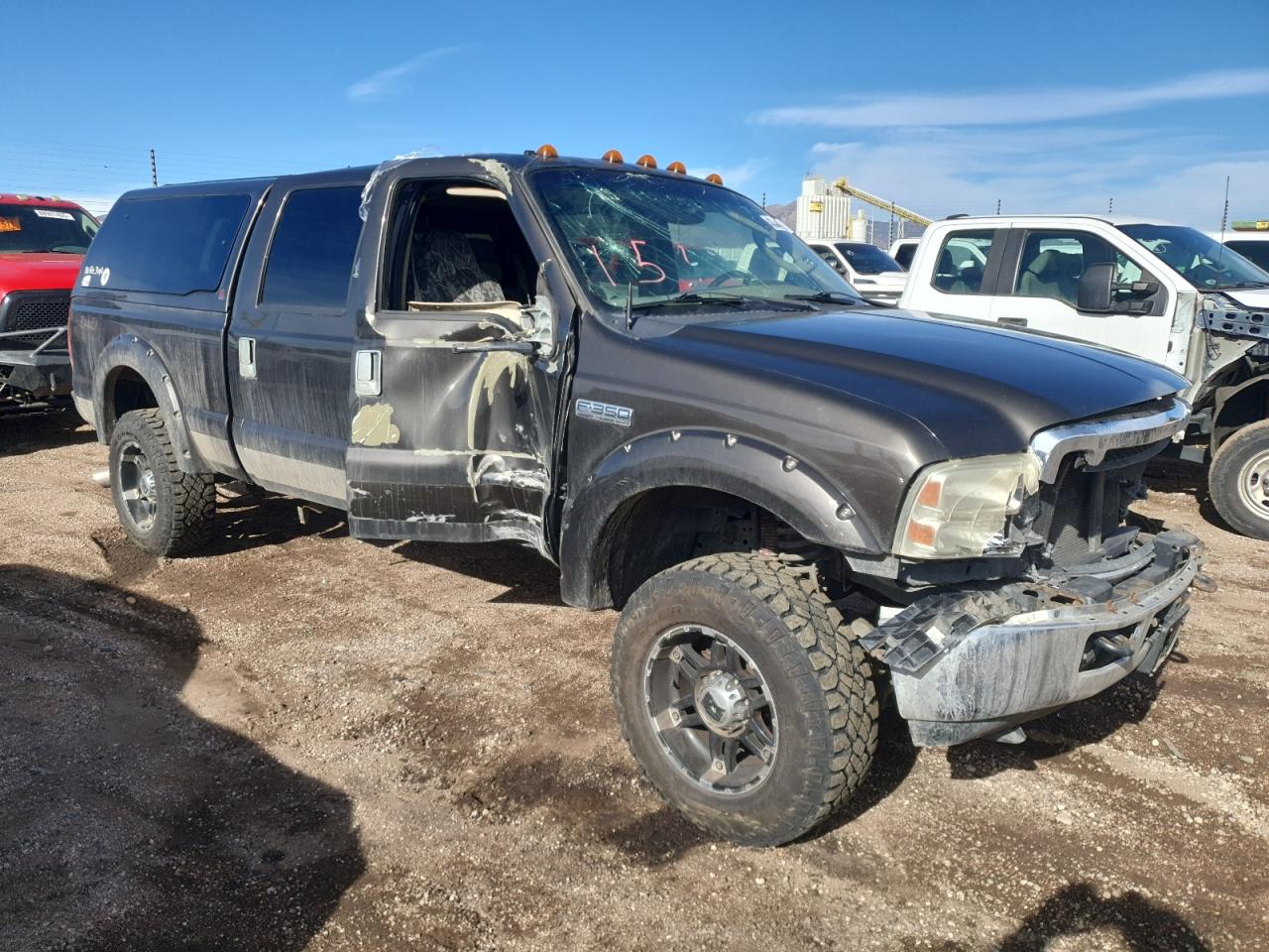2005 Ford F350 - Image 4
