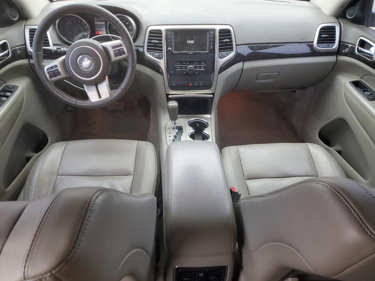 2013 Jeep Grand Cherokee - Image 8