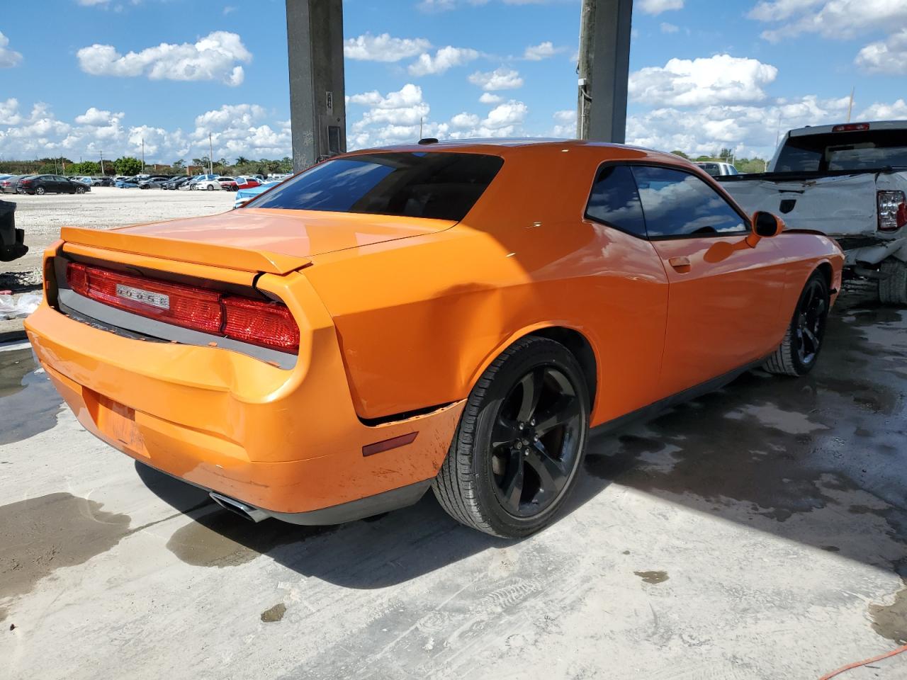 2014 Dodge Challenger - Image 3