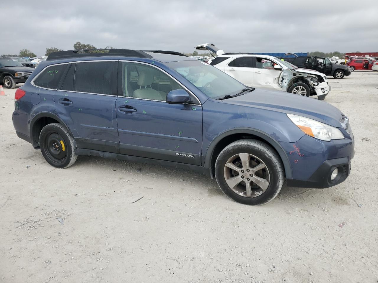 2014 Subaru Outback - Image 4