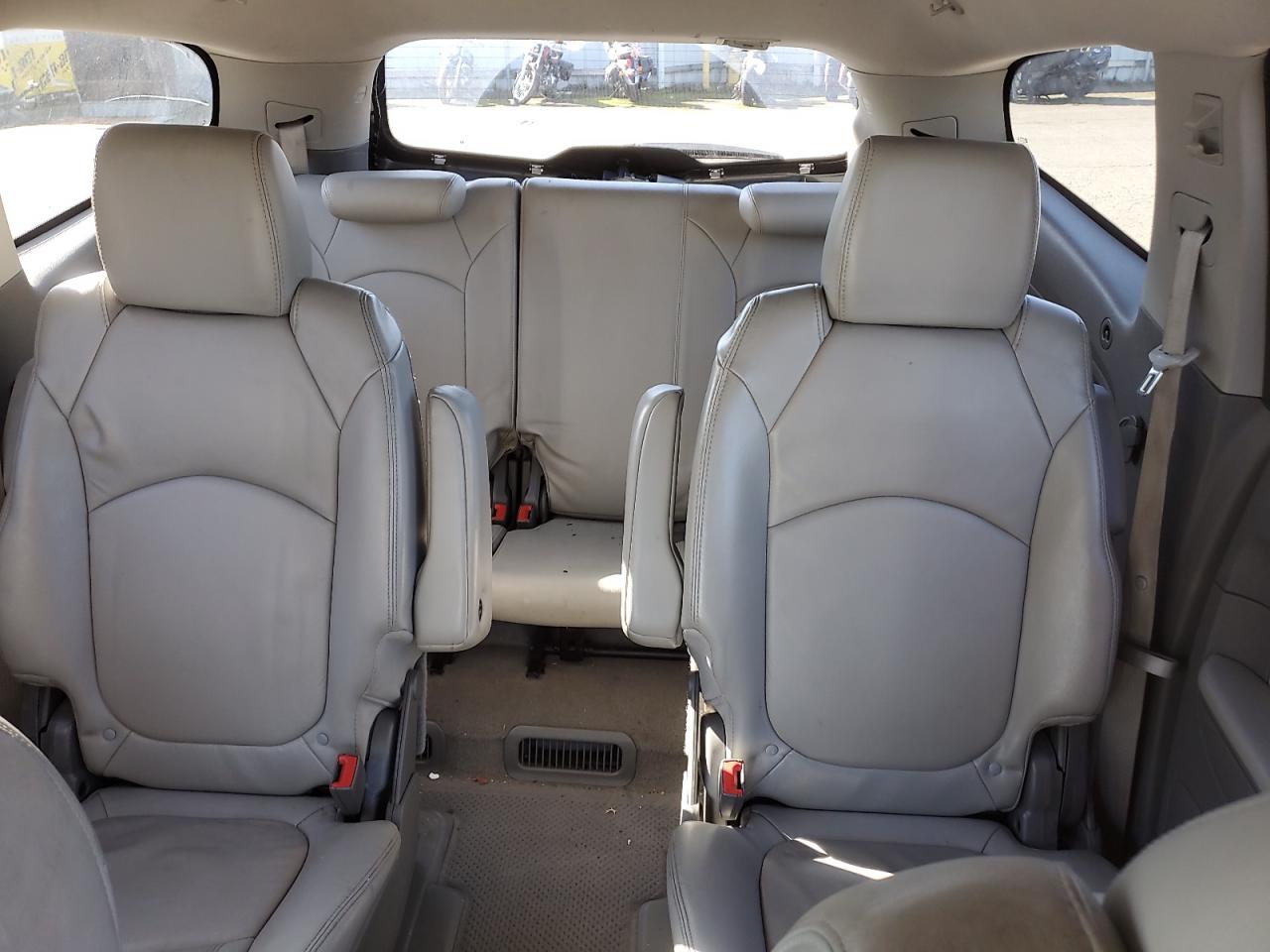 2012 Chevrolet Traverse - Image 10