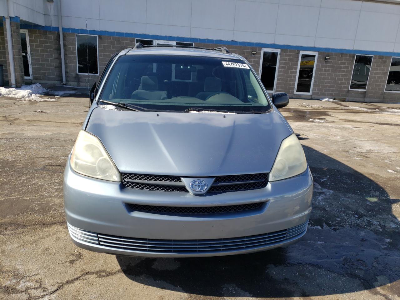 2004 Toyota Sienna - Image 5