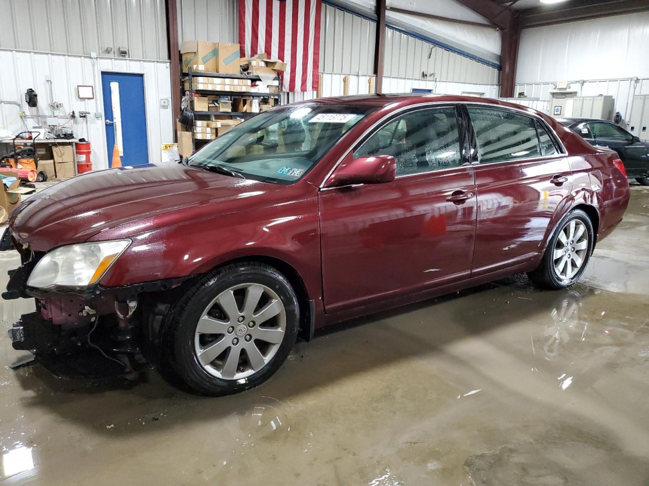 2007 Toyota Avalon - Image 1