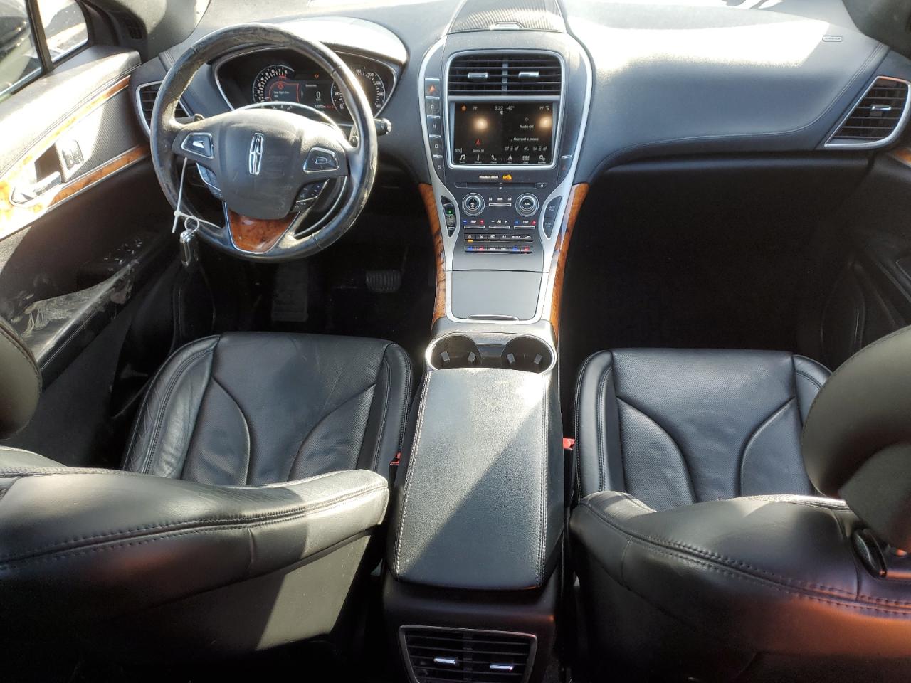 2017 Lincoln MKX - Image 8