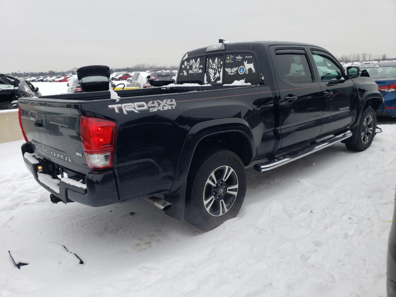 2016 Toyota Tacoma - Image 3