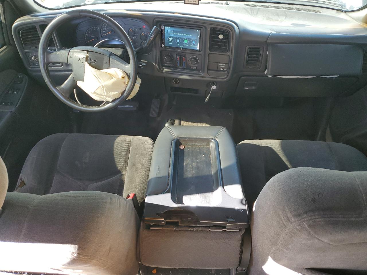 2003 Chevrolet Silverado - Image 8