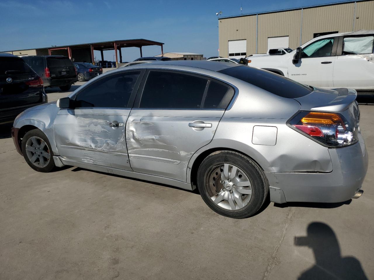 2009 Nissan Altima - Image 2