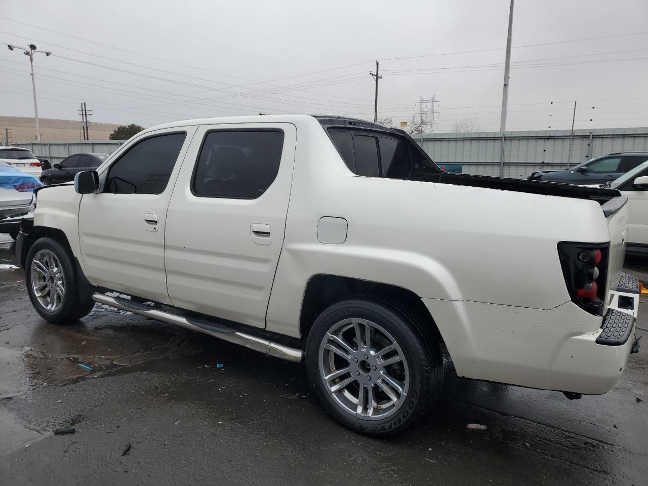 2007 Honda Ridgeline - Image 2