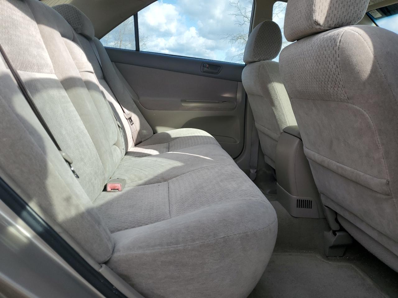 2002 Toyota Camry - Image 10