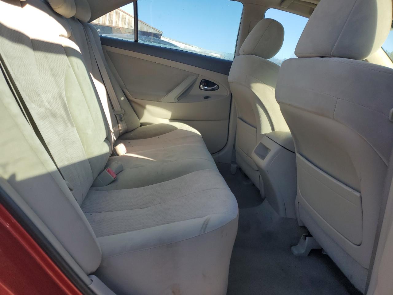 2010 Toyota Camry - Image 10
