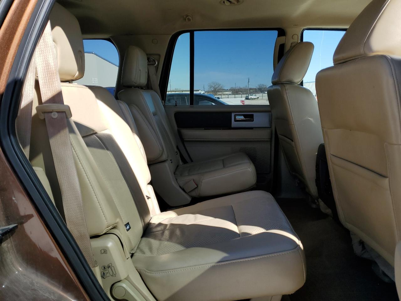 2011 Ford Expedition - Image 11