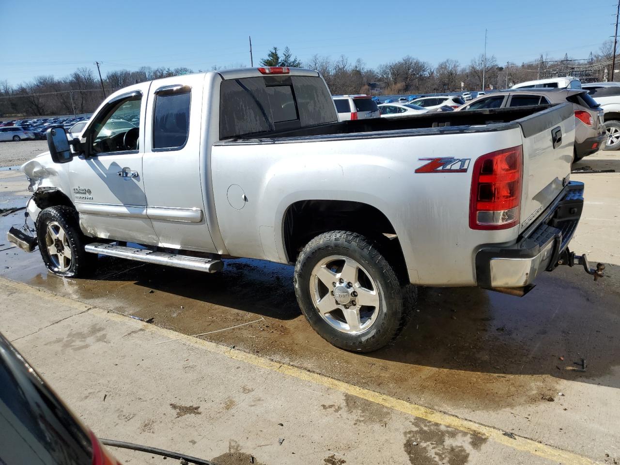 2013 GMC Sierra - Image 2