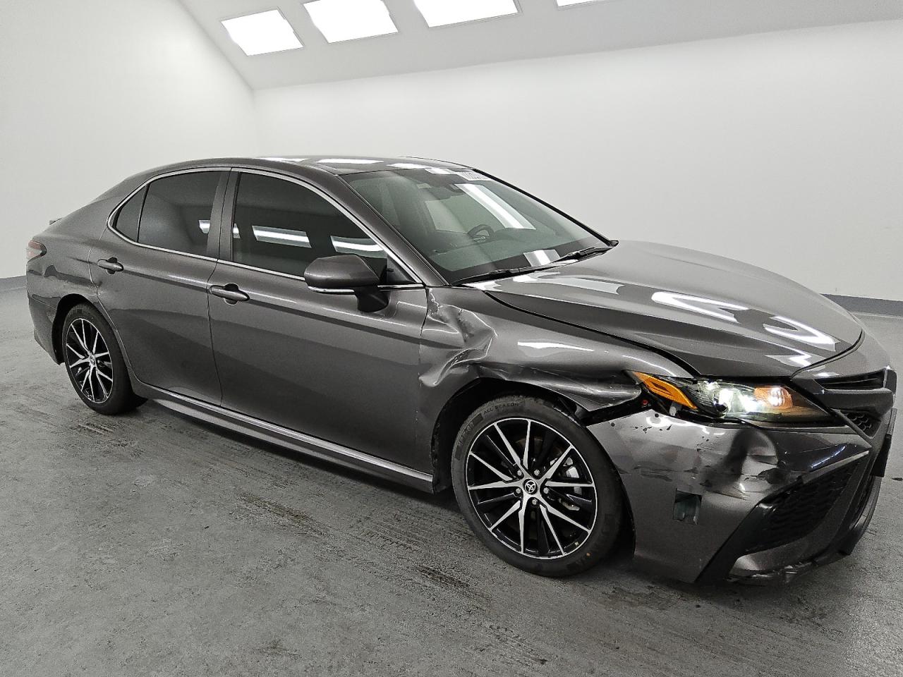 2024 Toyota Camry - Image 4