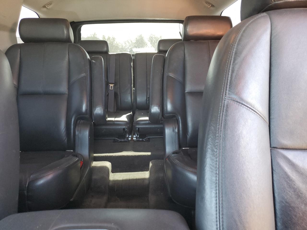2008 Chevrolet Tahoe - Image 10