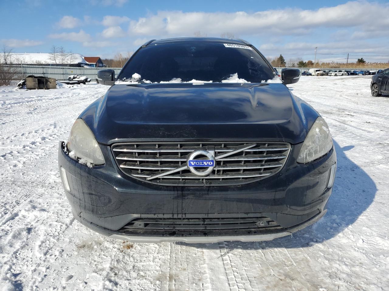 2016 Volvo XC60 - Image 5