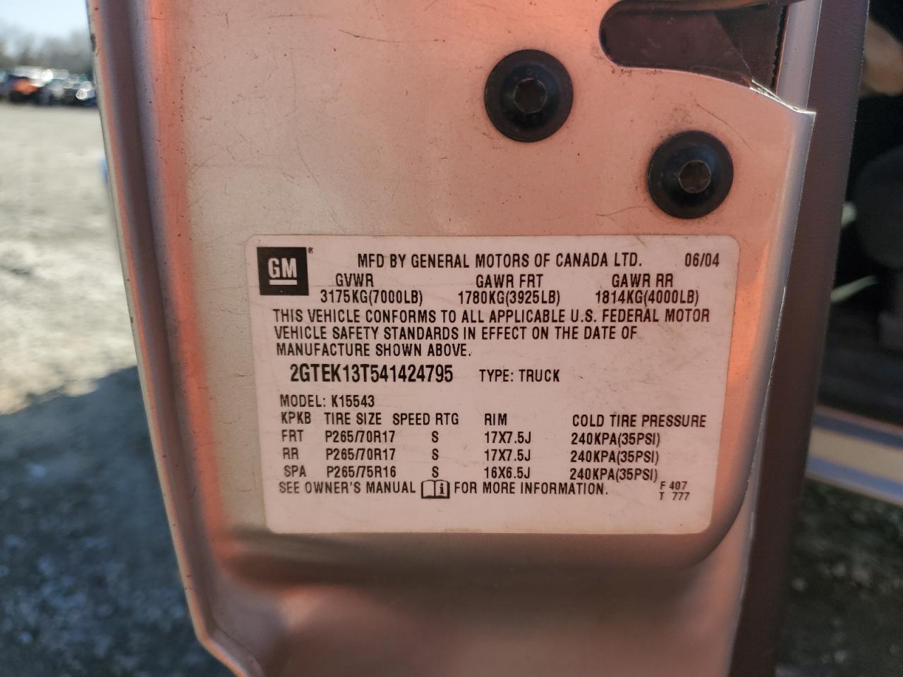 2004 GMC Sierra - Image 14