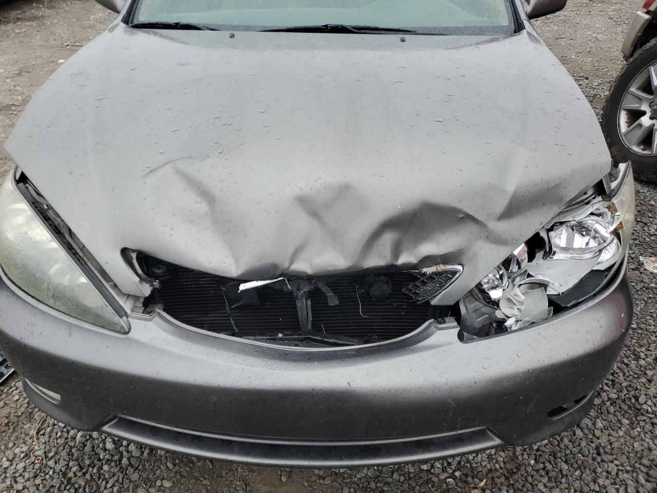 2005 Toyota Camry - Image 13