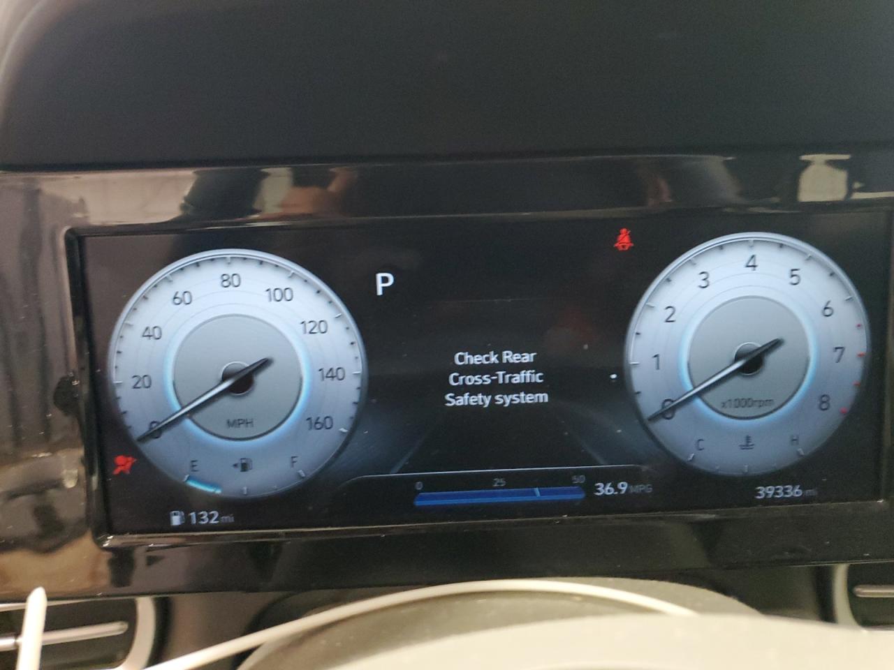 2022 Hyundai Elantra - Image 9