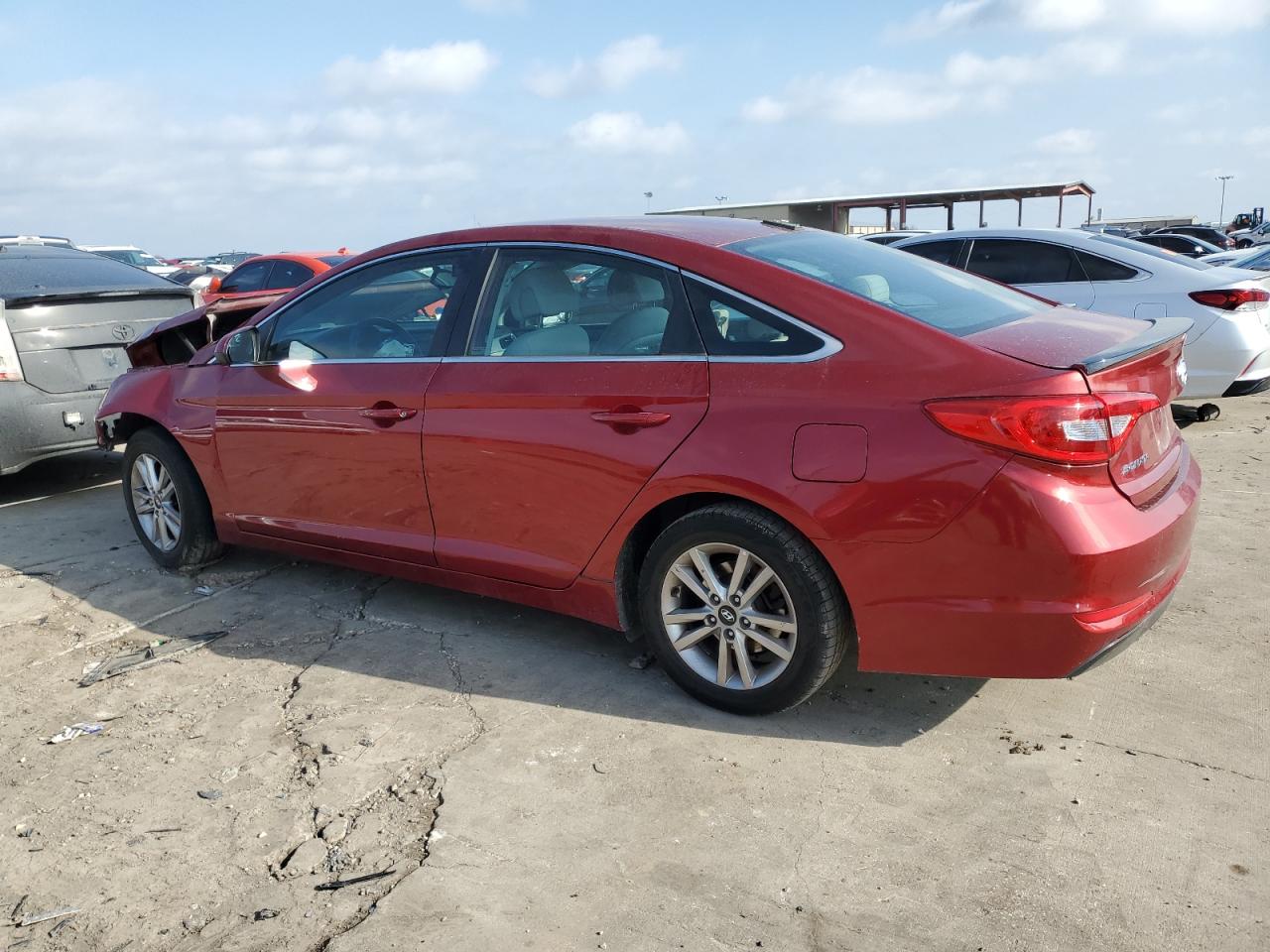 2016 Hyundai Sonata - Image 2