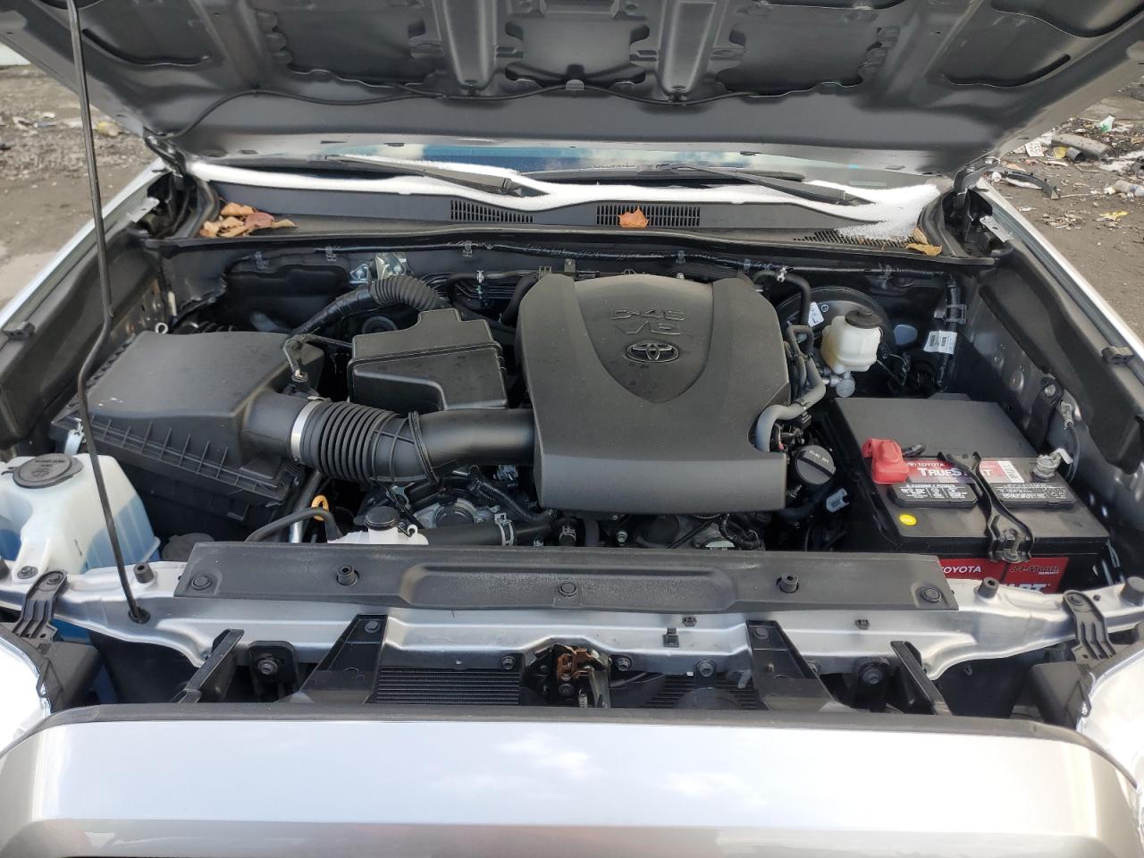 2020 Toyota Tacoma - Image 11