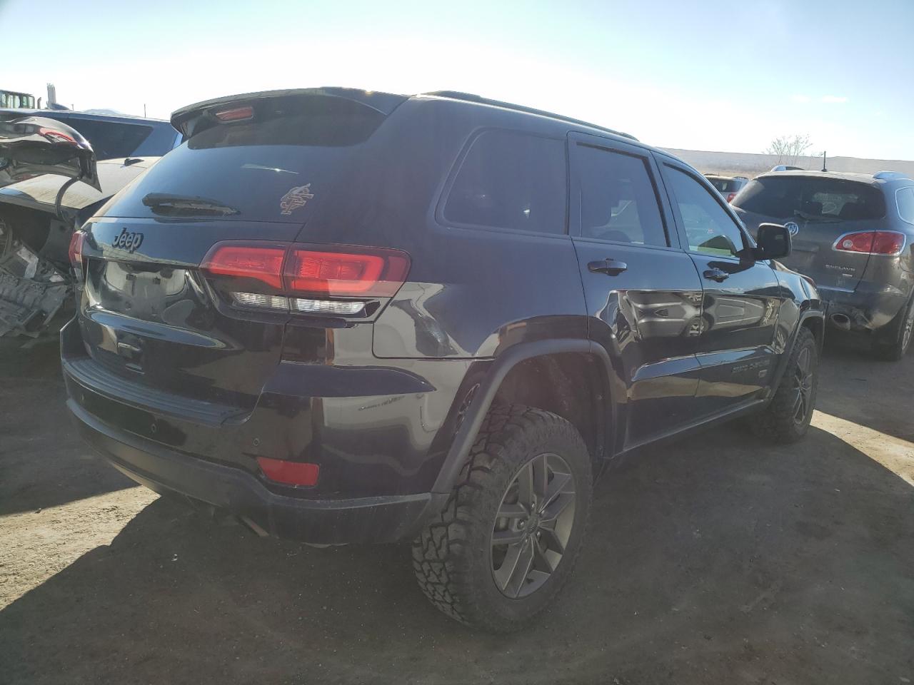 2016 Jeep Grand Cherokee - Image 3