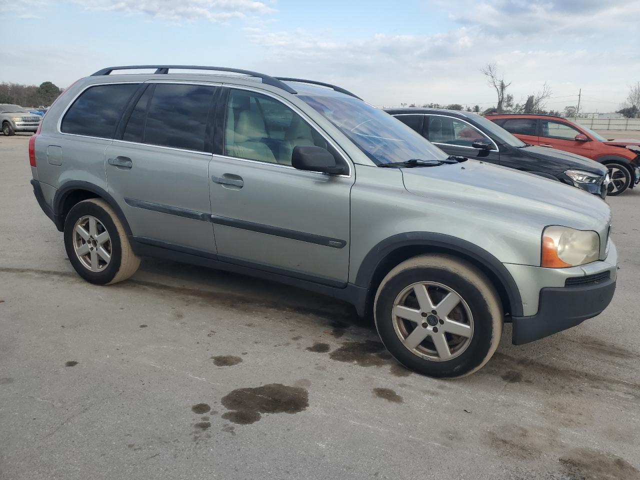 2004 Volvo XC90 - Image 4